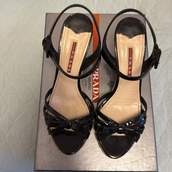 Prada Vernice Nero Calzature Donna